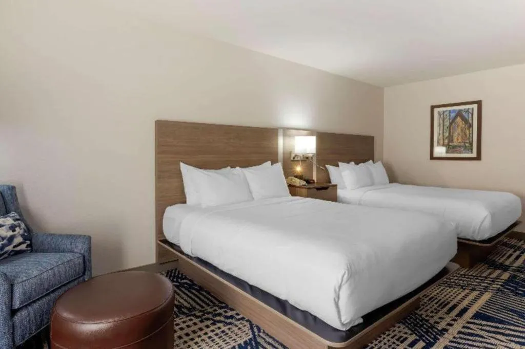 Bed in Comfort Inn & Suites Hot Springs Midtown