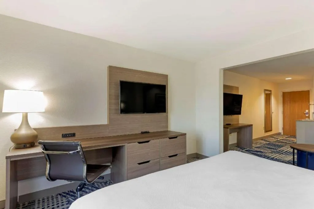 Bed in Comfort Inn & Suites Hot Springs Midtown