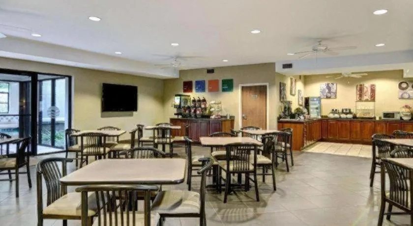 Comfort Inn & Suites Hot Springs Midtown