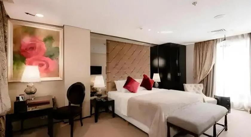 Bed in Amaroossa Bandung hotel