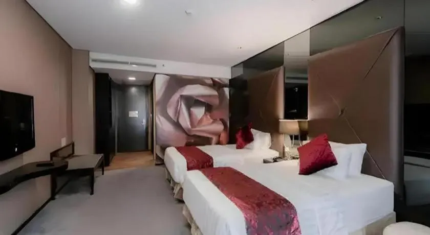 Bed in Amaroossa Bandung hotel