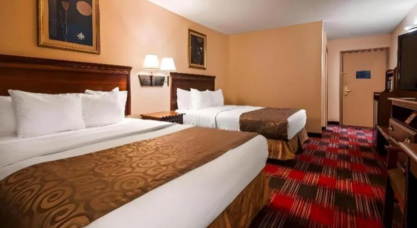 Bed in Best Western Stateline Lodge