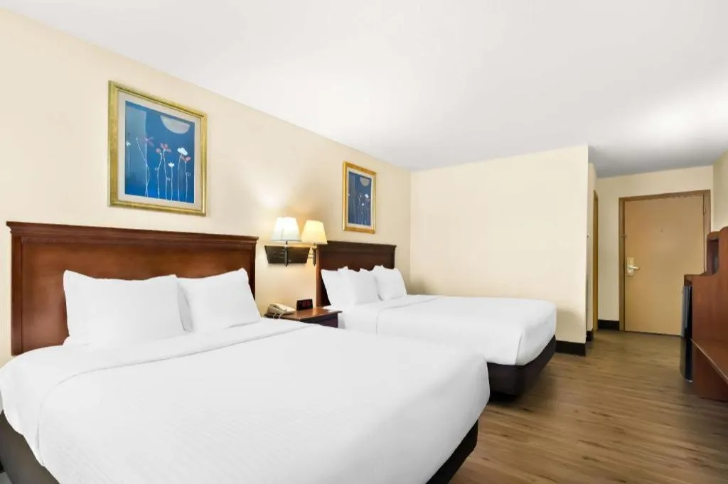 Bed in Best Western Stateline Lodge