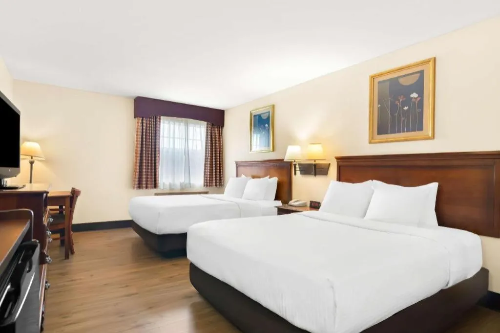 Bed in Best Western Stateline Lodge