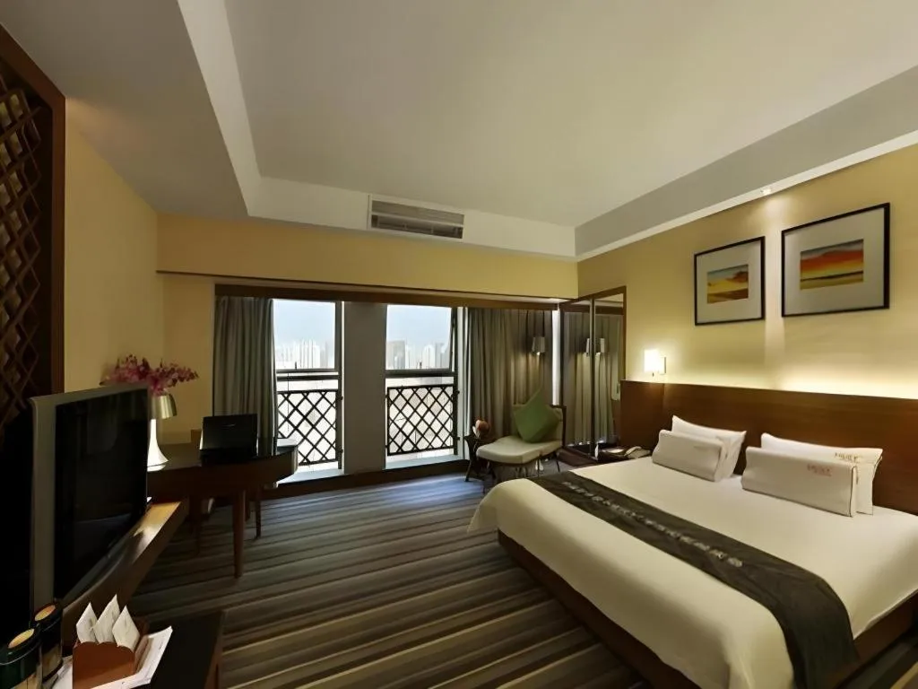 Bed in South China Laguna Hotel