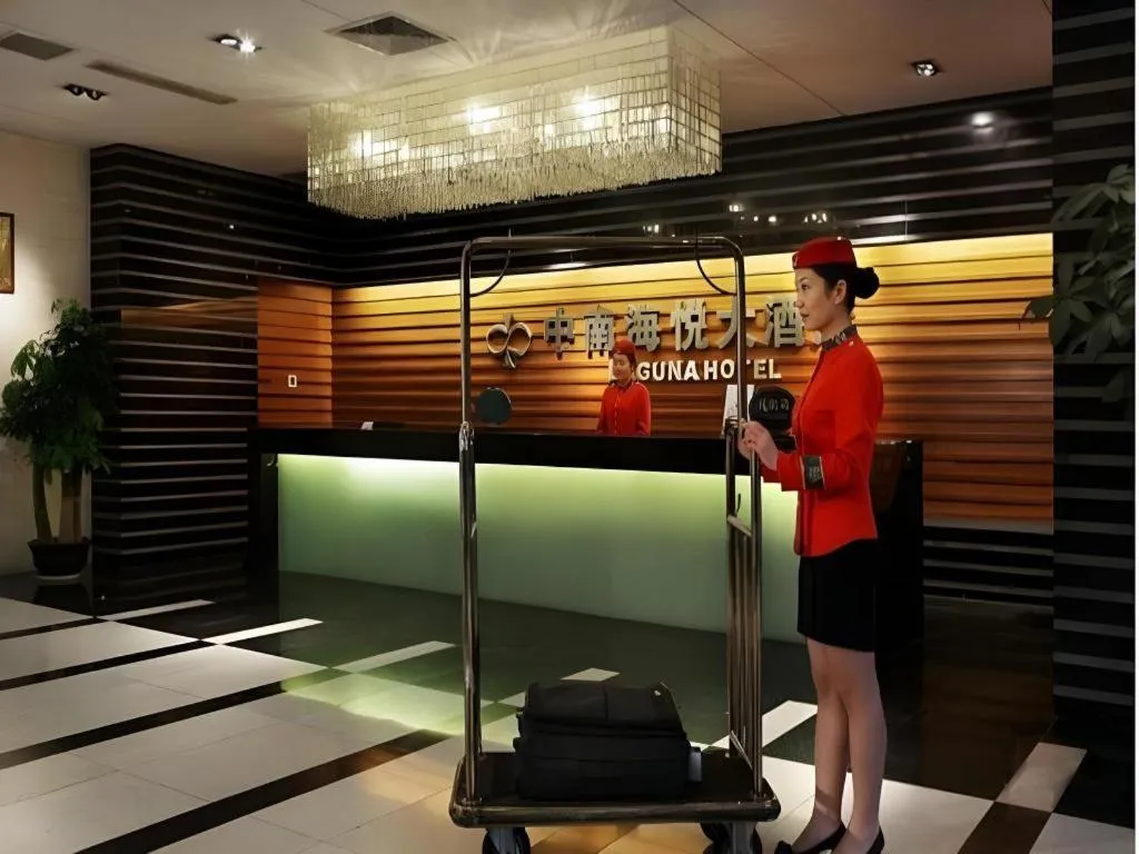 South China Laguna Hotel