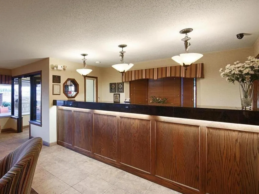 Quality Inn & Suites Detroit Lakes