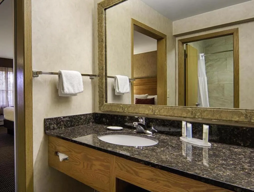 Quality Inn & Suites Detroit Lakes