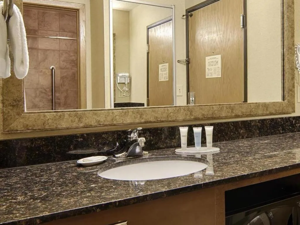 Quality Inn & Suites Detroit Lakes