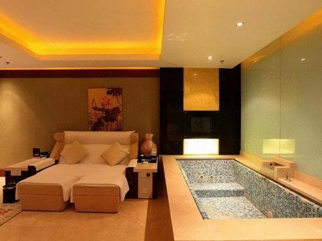 Bed in New Century Hotel Nanjing