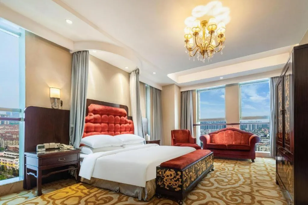 Bed in New Century Hotel Nanjing