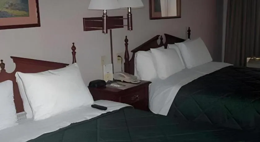 Bed in Comfort Inn Lincoln I-80