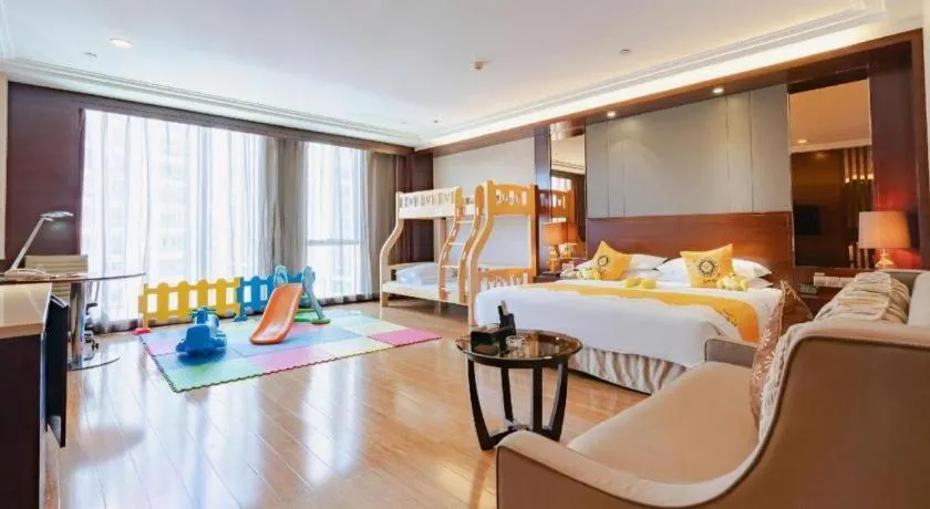 Bed in Kunming Golden Eagle Summit Hotel