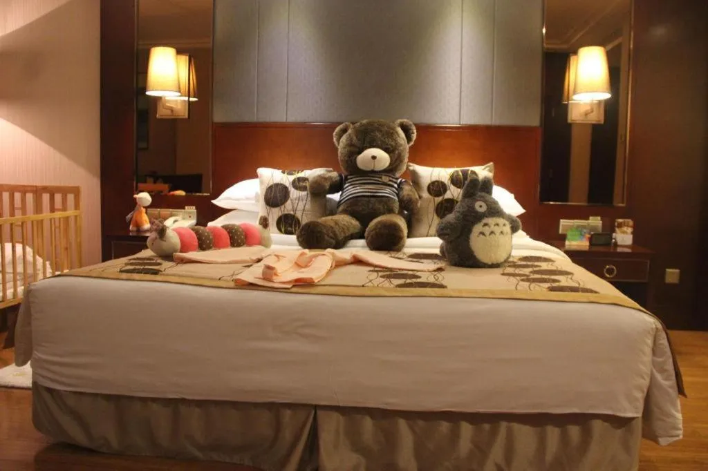 Bed in Kunming Golden Eagle Summit Hotel