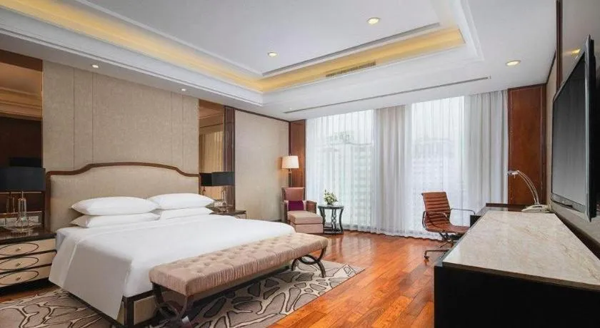 Bed in Kunming Golden Eagle Summit Hotel