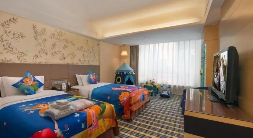 Bed in Yueyang Grand Skylight Hotel