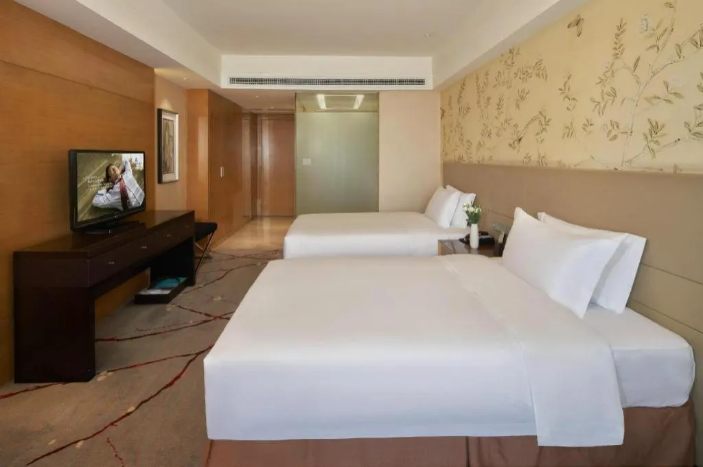 Bed in Yueyang Grand Skylight Hotel