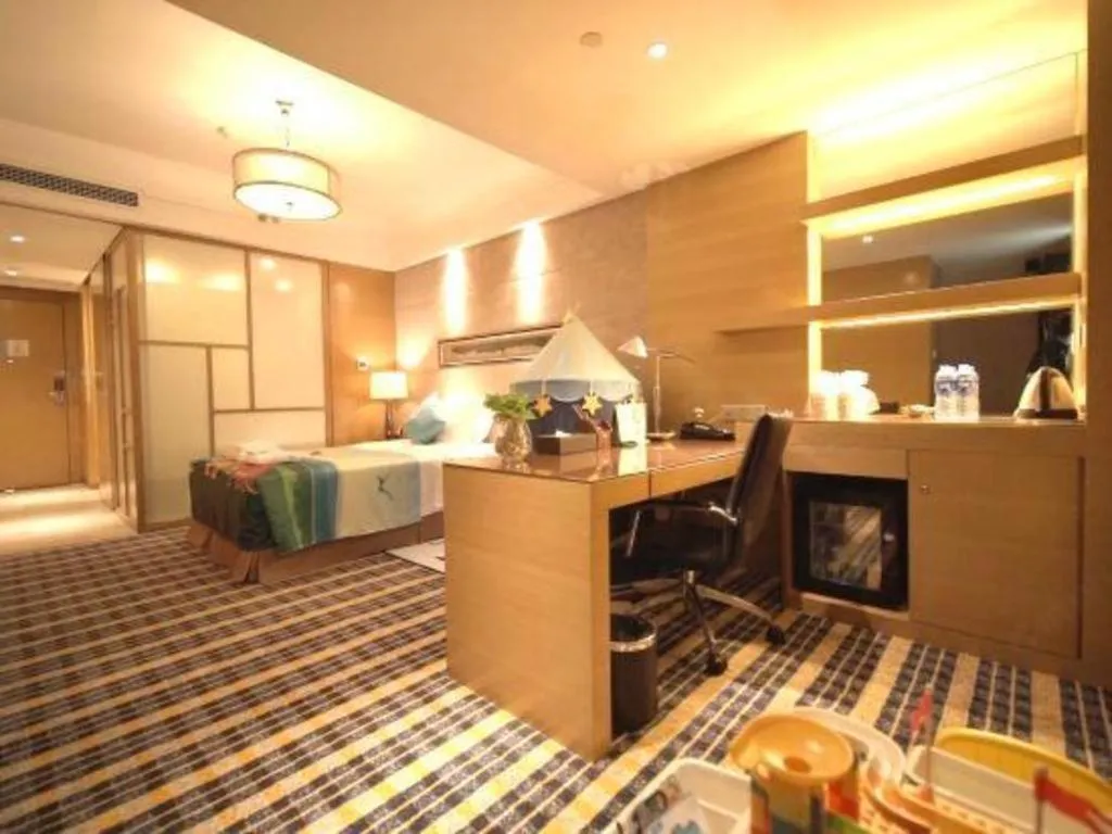 Bed in Yueyang Grand Skylight Hotel