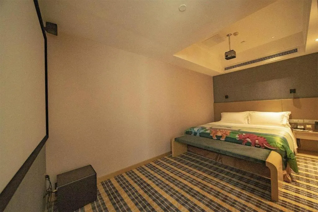 Bed in Yueyang Grand Skylight Hotel