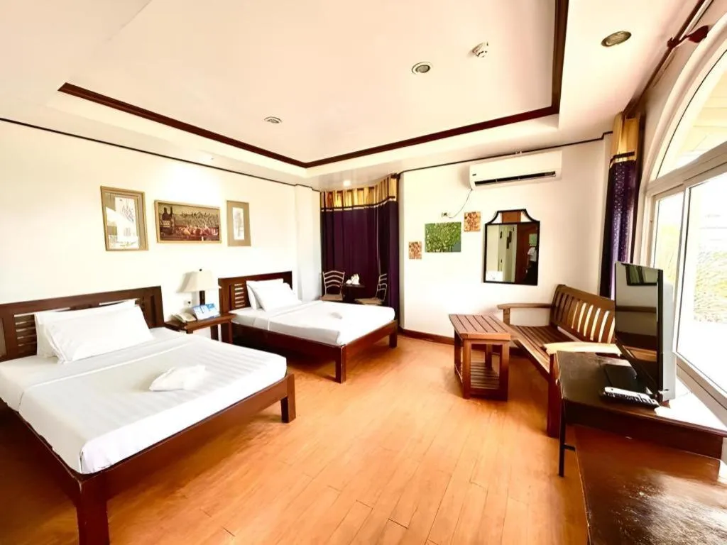 Bed in Subic Park Hotel