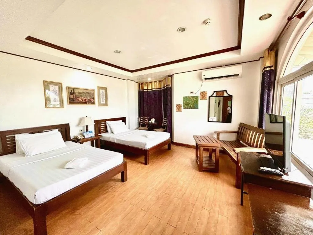 Bed in Subic Park Hotel