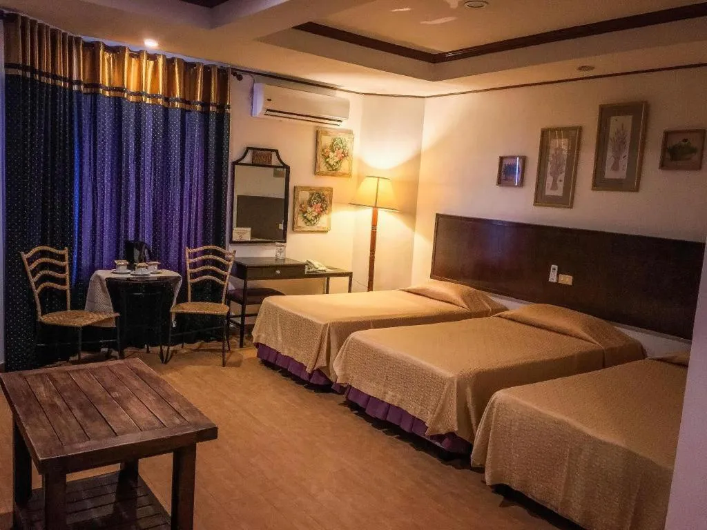 Bed in Subic Park Hotel