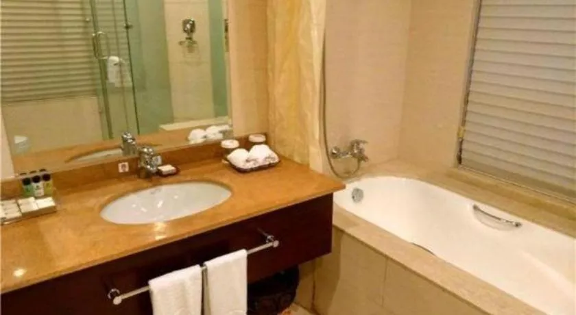 Zhong Yi Peng Ao Hotel