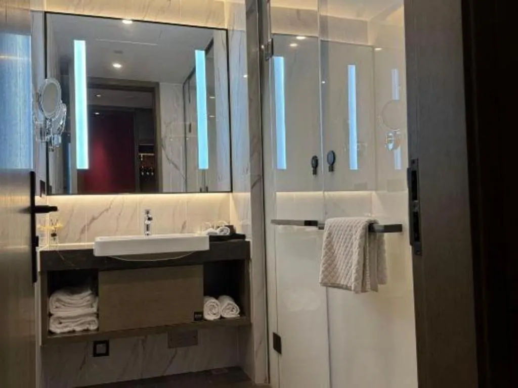 Zhong Yi Peng Ao Hotel