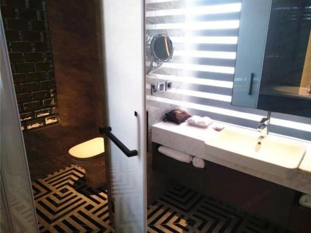 Zhong Yi Peng Ao Hotel