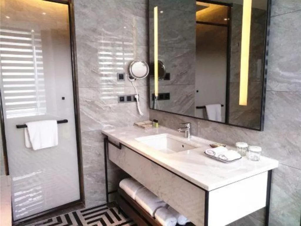 Zhong Yi Peng Ao Hotel