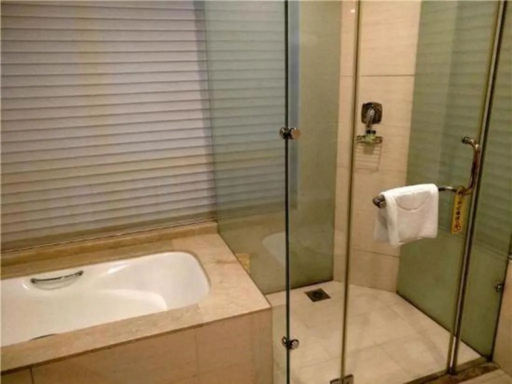 Zhong Yi Peng Ao Hotel