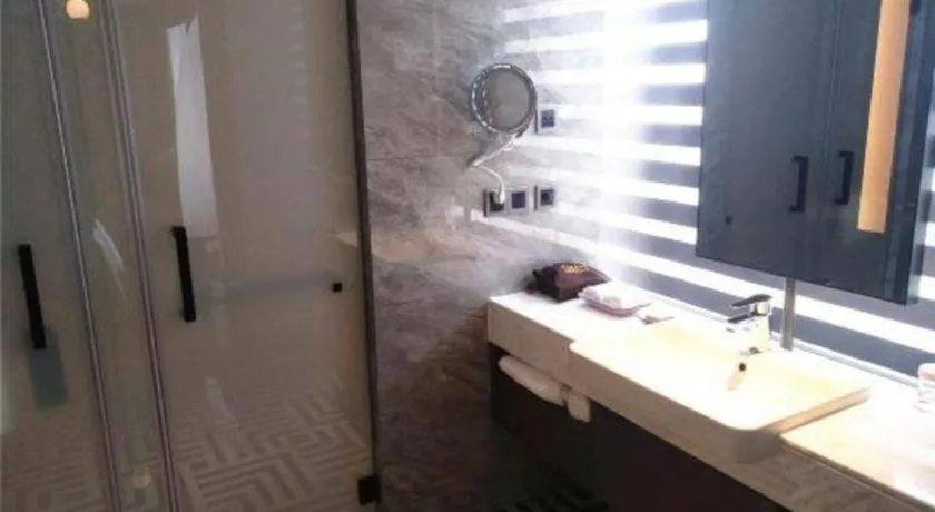 Zhong Yi Peng Ao Hotel