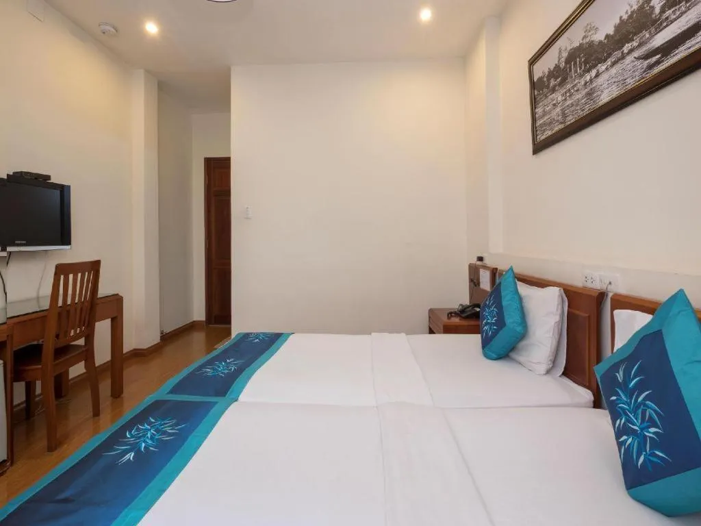 Bed in Blue River Hotel