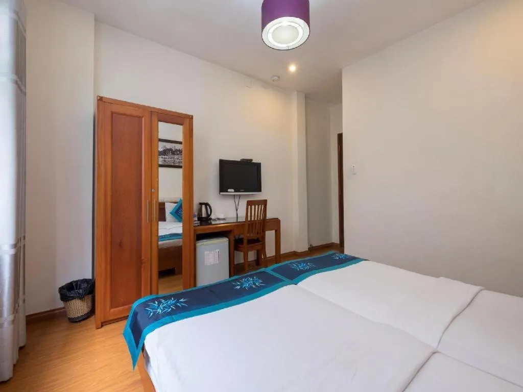 Bed in Blue River Hotel