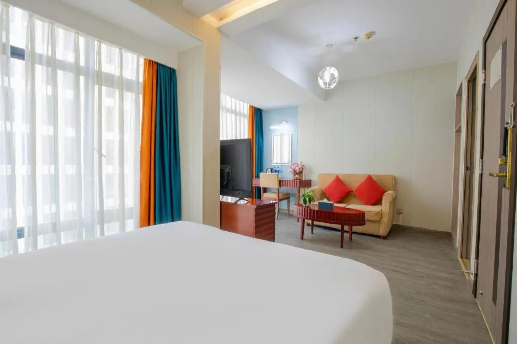 Bed in Silver Art Hotel