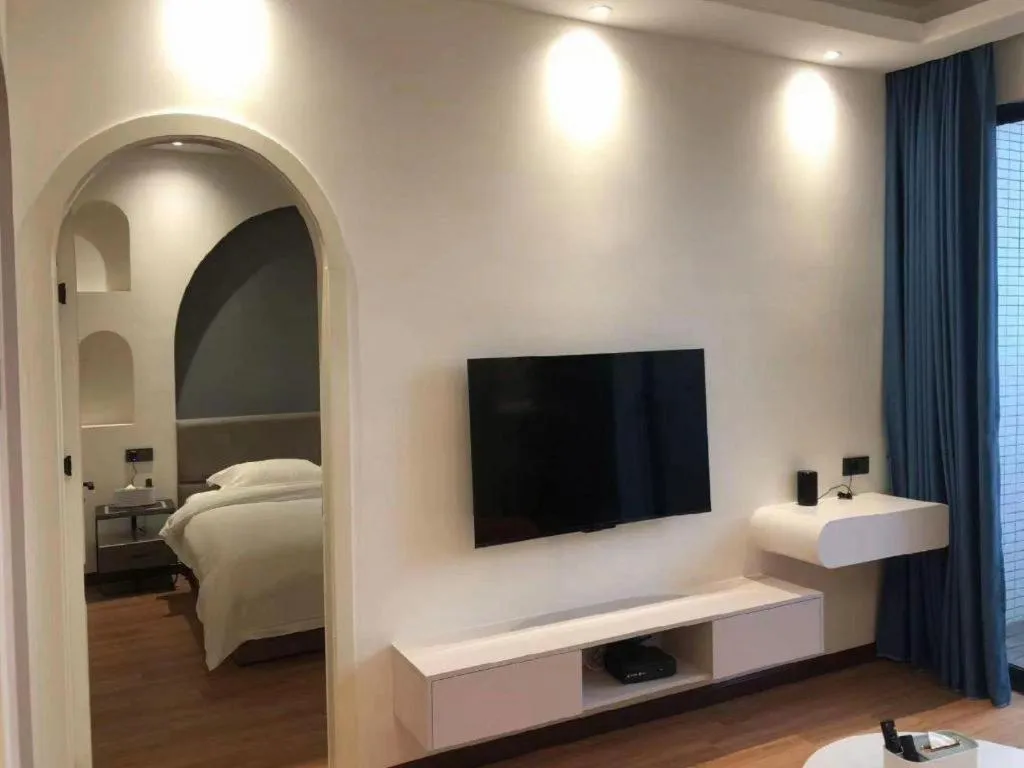 Bed in Silver Art Hotel