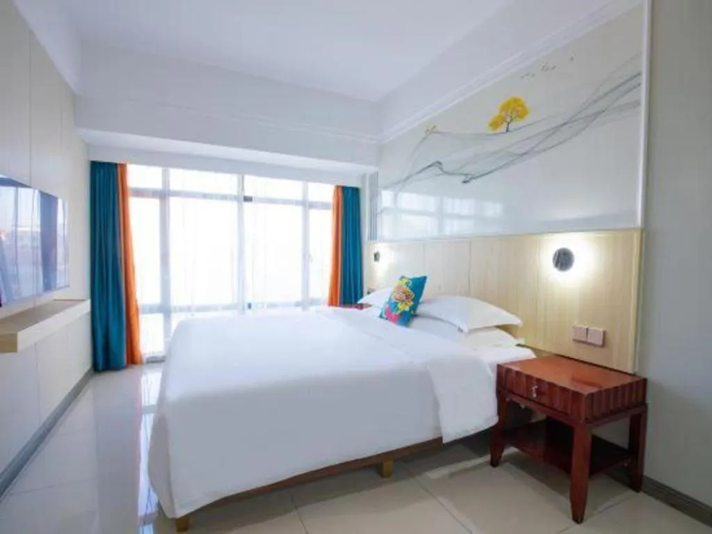 Bed in Silver Art Hotel