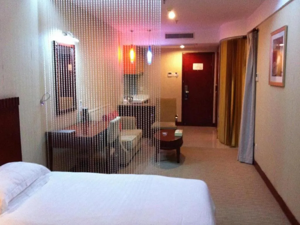 Bed in Silver Art Hotel