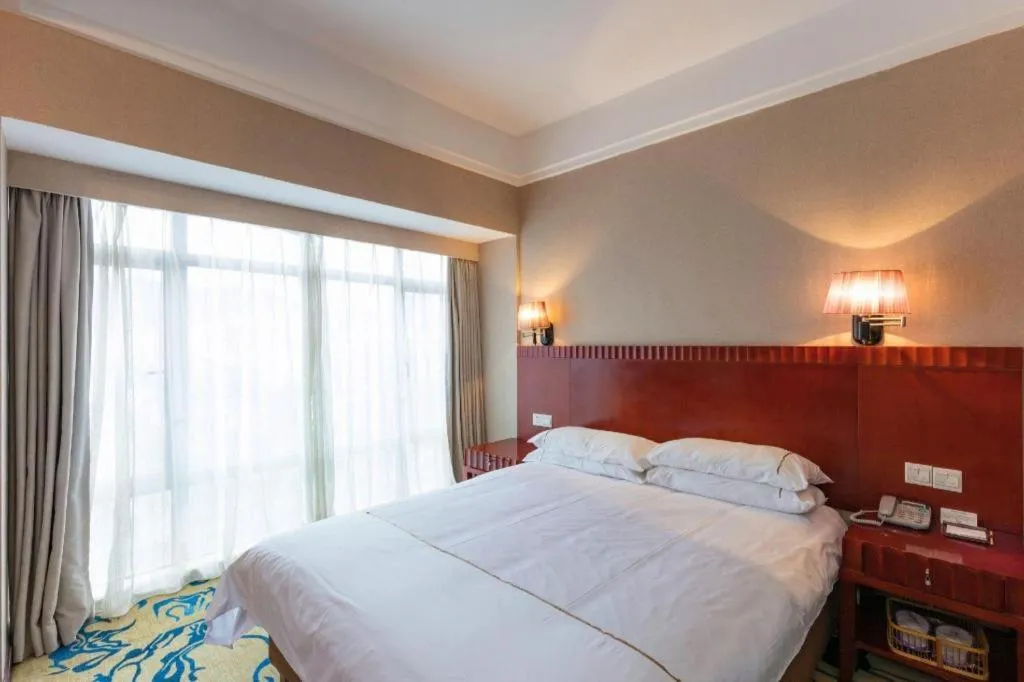 Bed in Silver Art Hotel