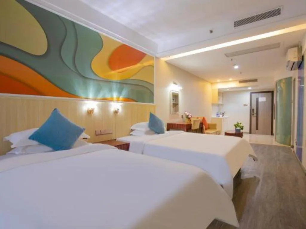 Bed in Silver Art Hotel