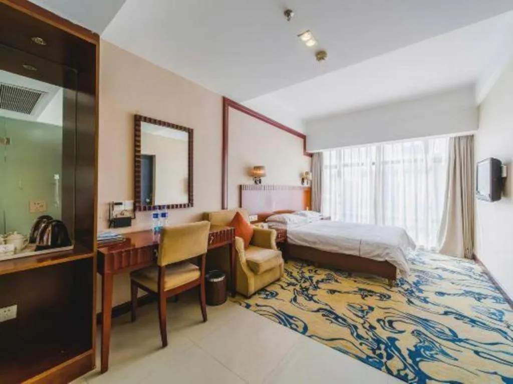 Bed in Silver Art Hotel