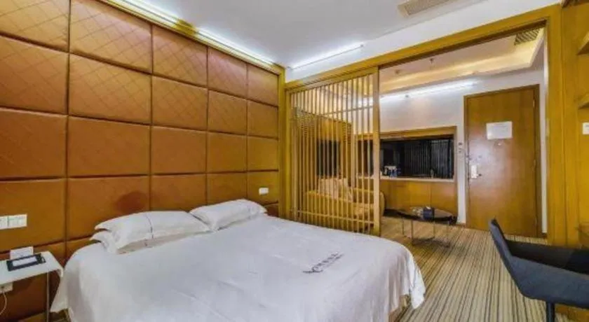 Bed in Silver Art Hotel