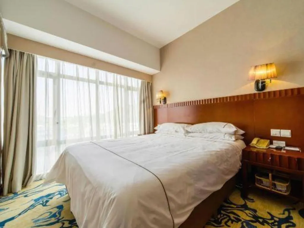 Bed in Silver Art Hotel