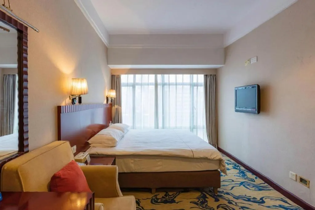 Bed in Silver Art Hotel