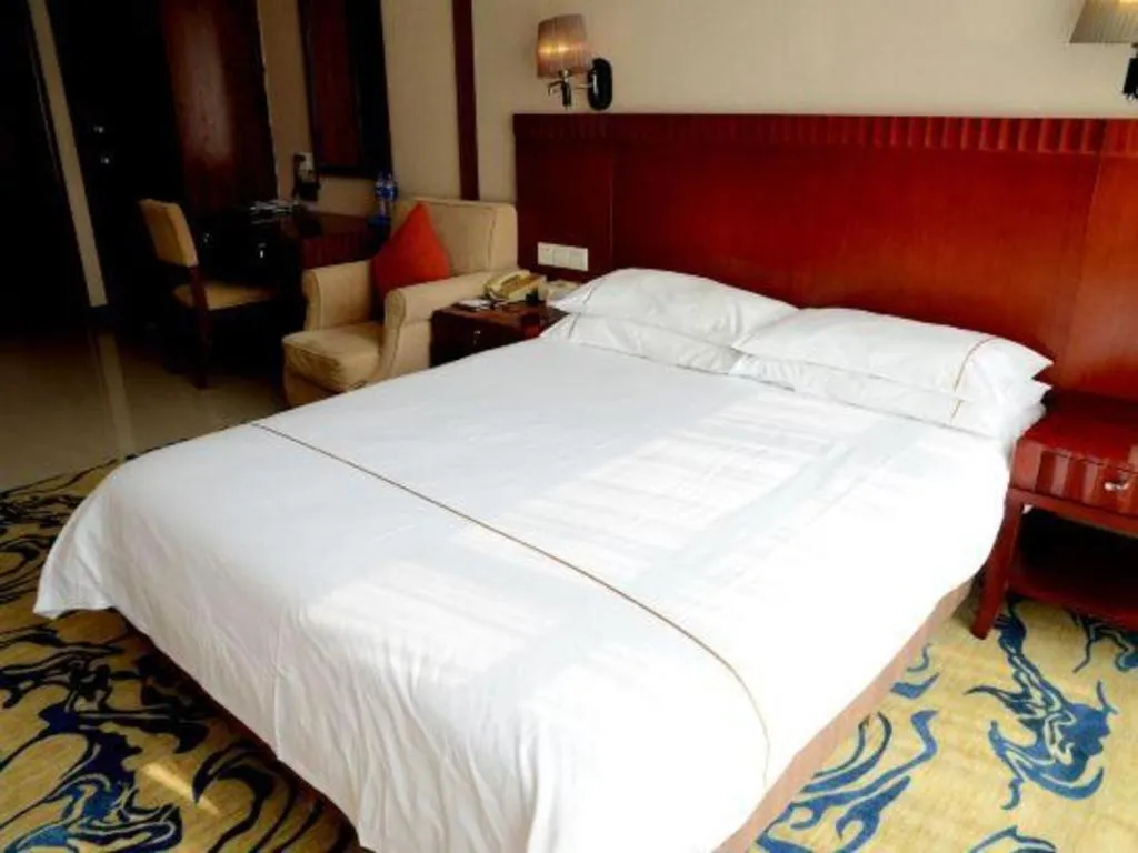 Bed in Silver Art Hotel