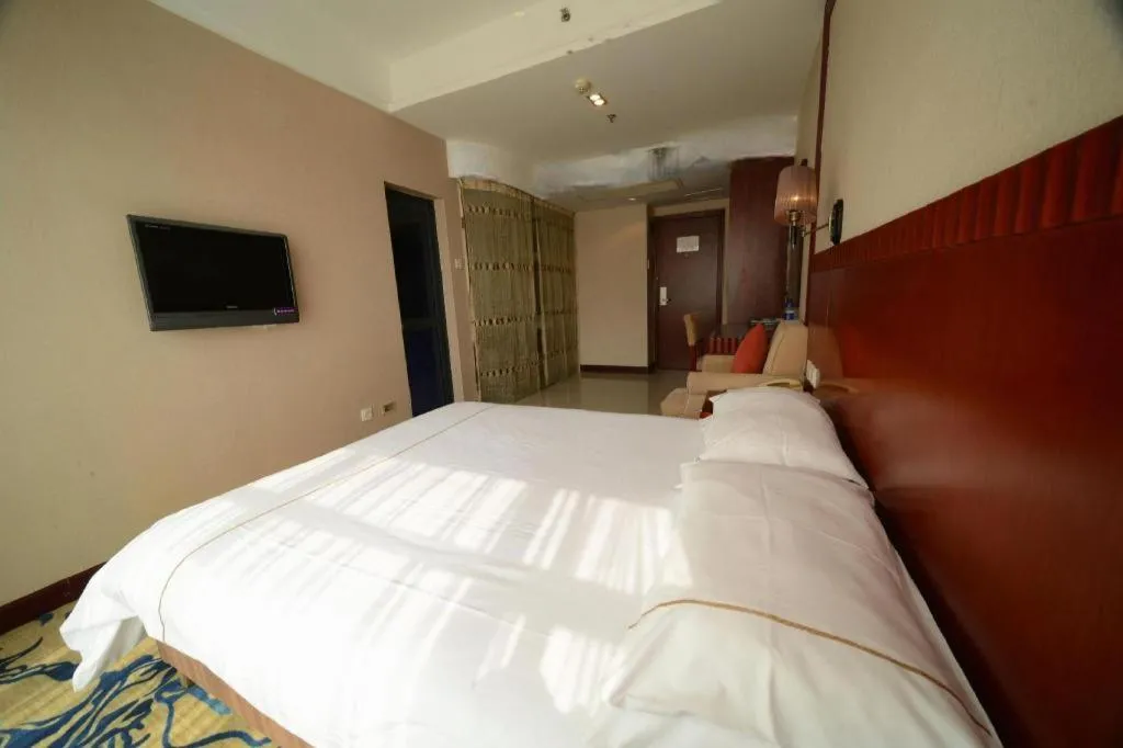 Bed in Silver Art Hotel