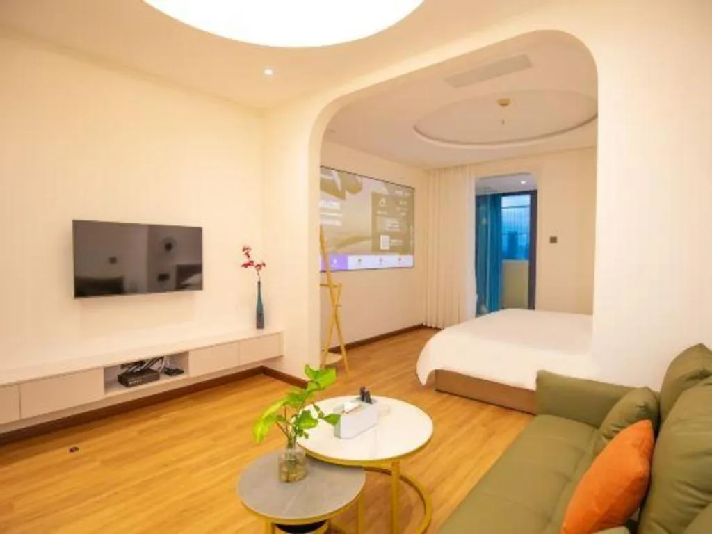 Bed in Silver Art Hotel