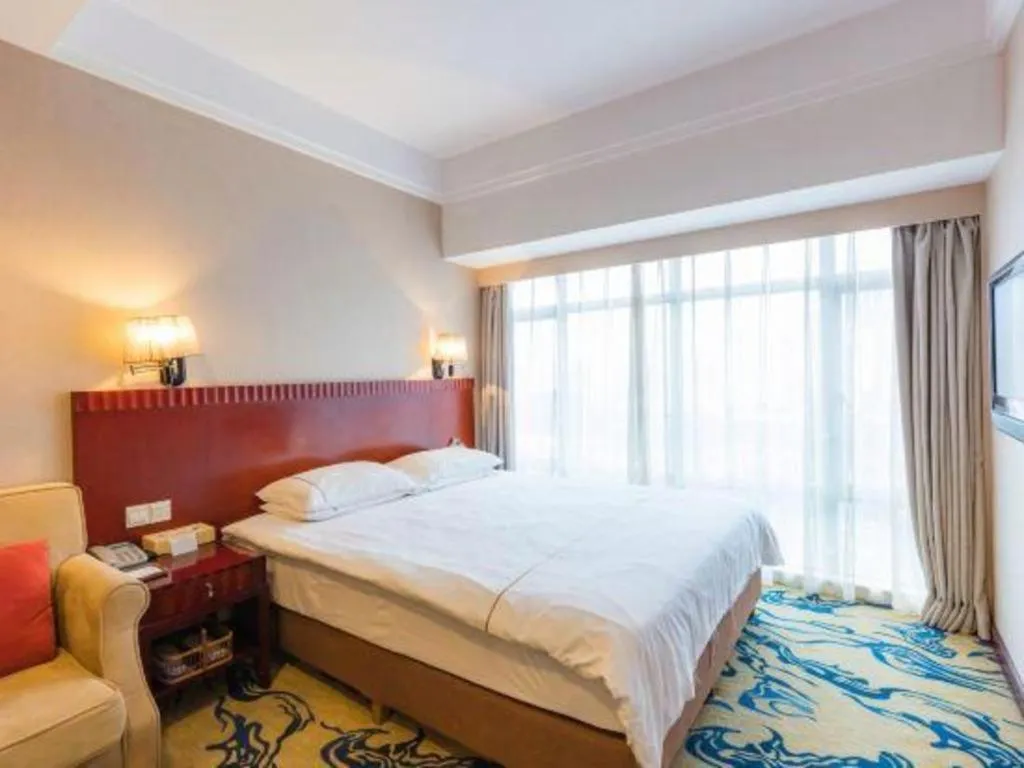 Bed in Silver Art Hotel