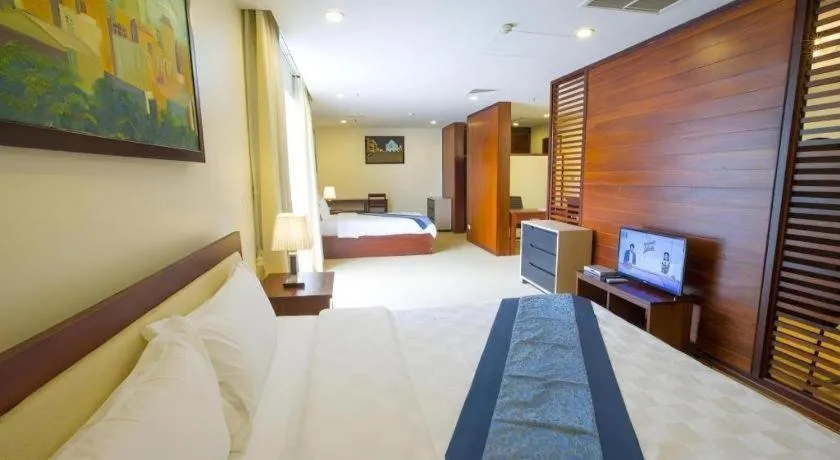 Bed in Vientiane Plaza Hotel