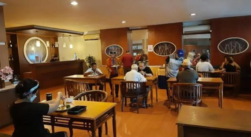 Alexander Hotel Tegal